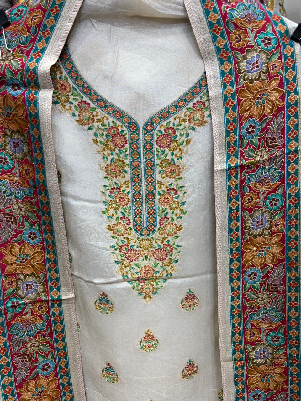 Pure Silk Banarsi Weaving with Animal Print Design no 10