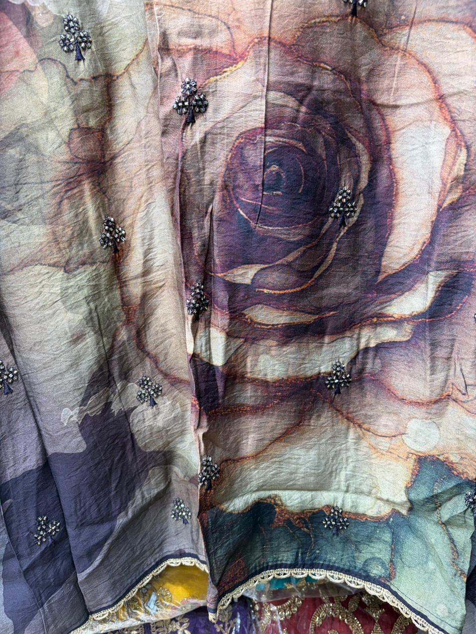 Hotseller Muslin Floral Print V neck Handwork
