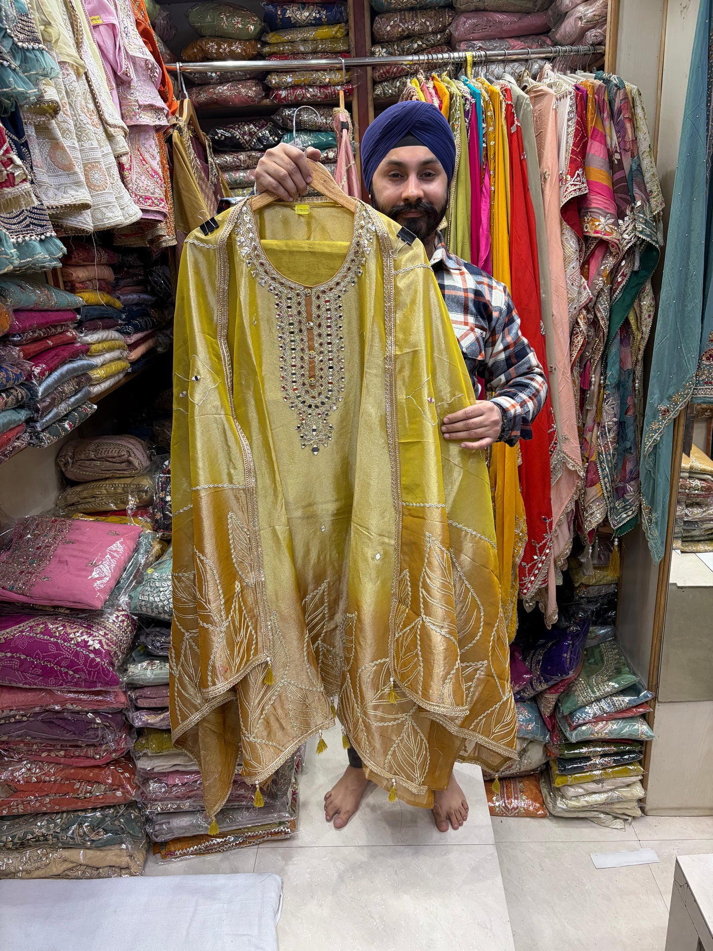 Pure Shimmer Glass Tissue Designer Mirror Suits