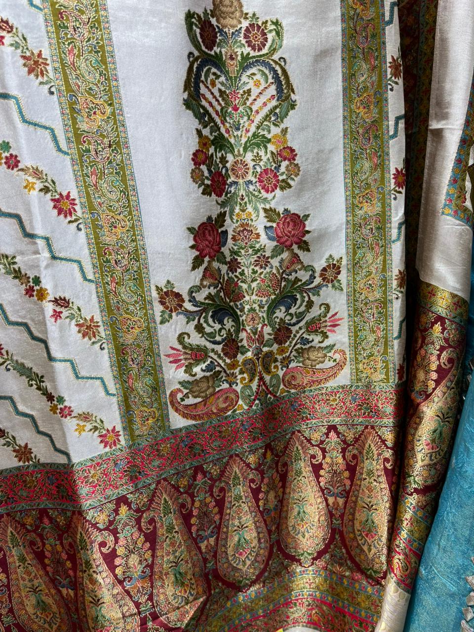 Pure Silk Jacquard Silk Position Prints