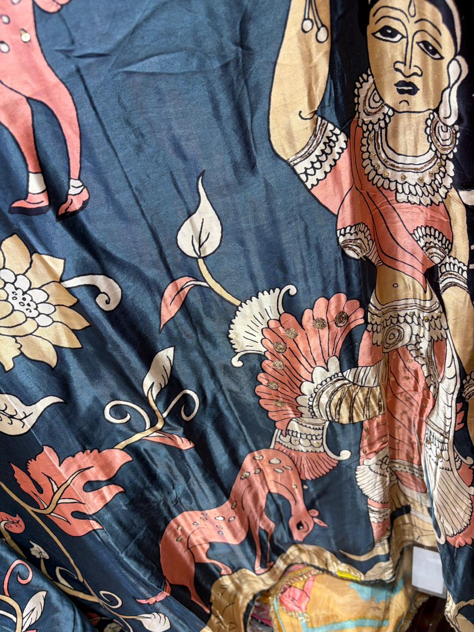 Gajji Silk Figures Print - Design no 3