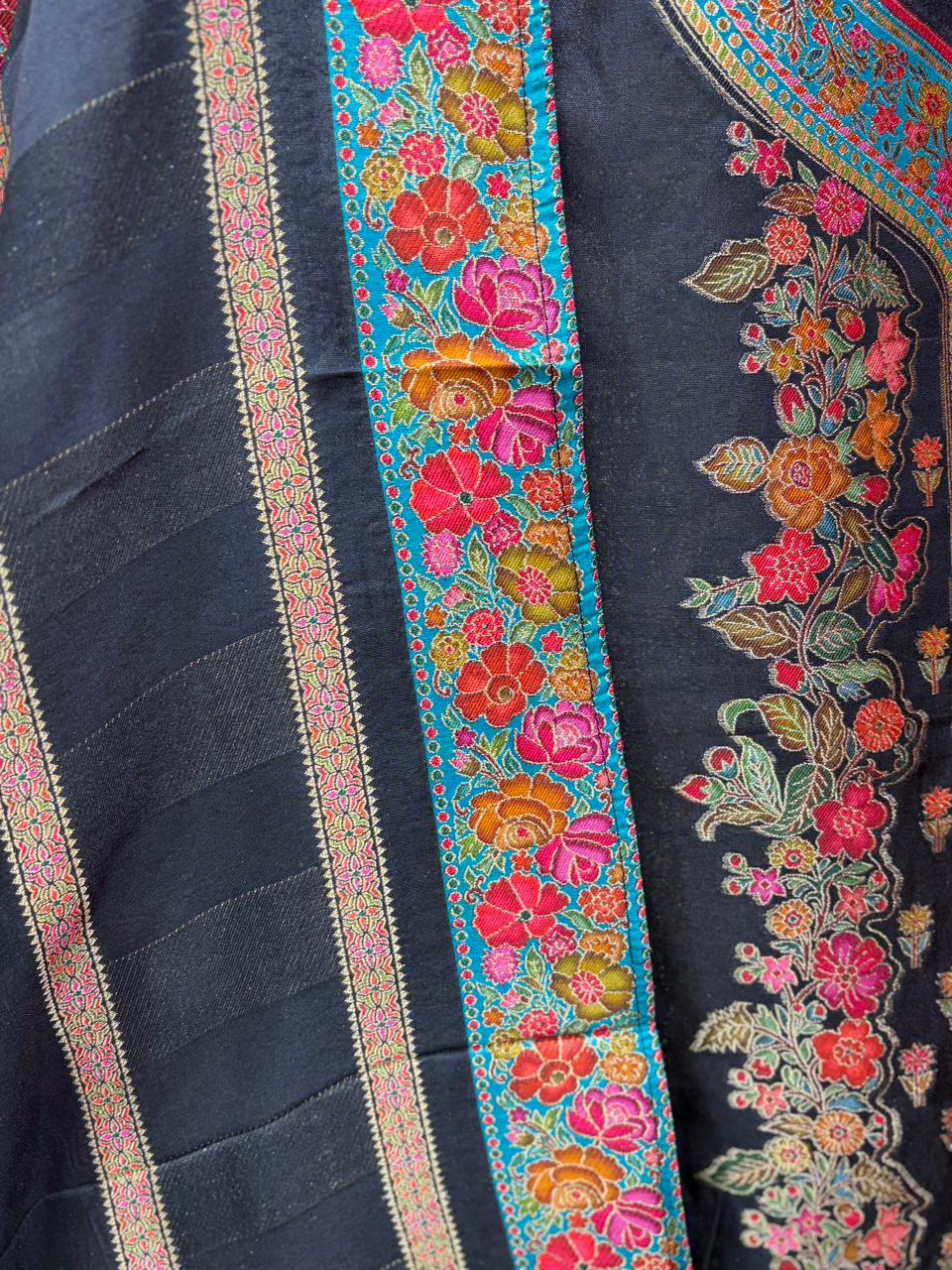 Silk Jacquard Weave with Position Print Beauty