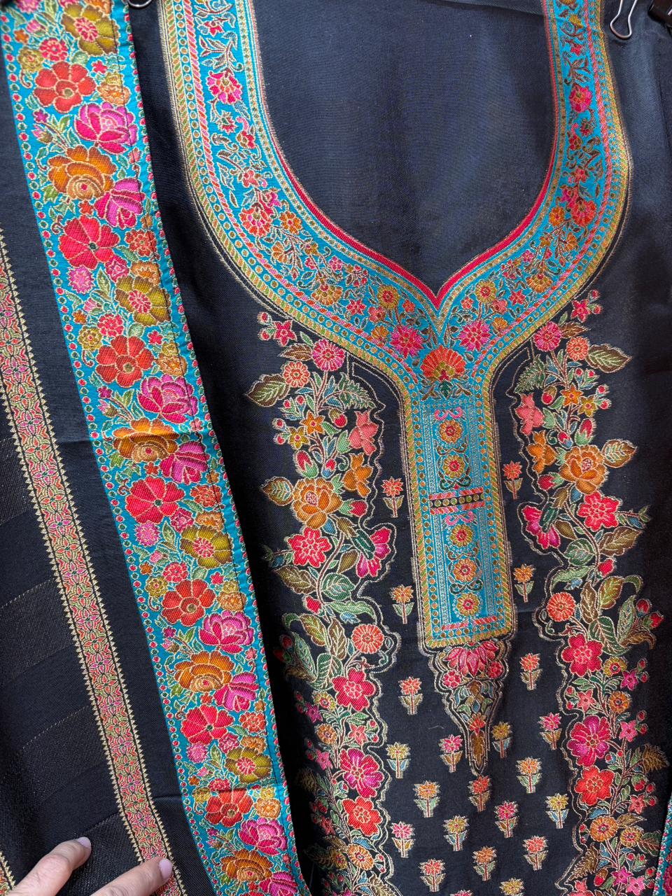 Silk Jacquard Weave with Position Print Beauty