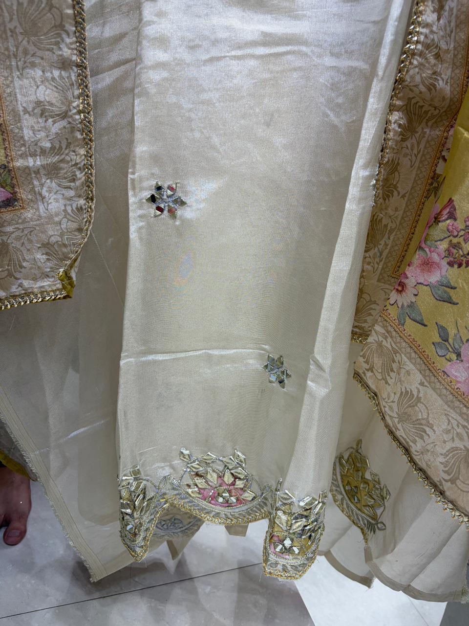 Summer Vibes Gotta & Mirror work Delight Suits