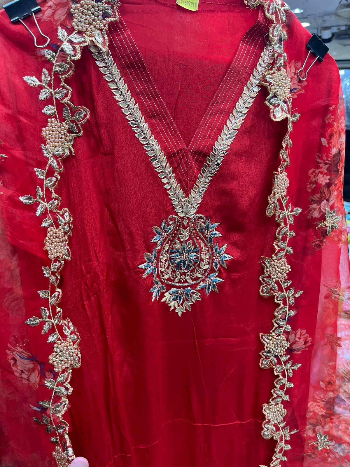 Premium Crepe Organza Dupatta - V Neck Beats Work