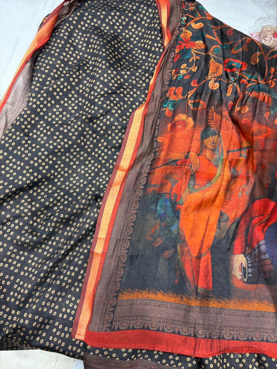 Maheshwari Bhandhni Suit - Figures Dupatta