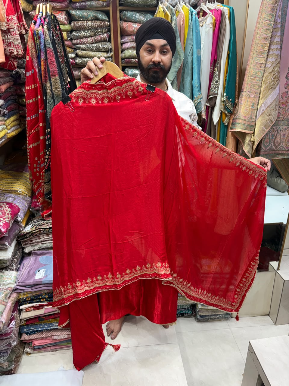 Gajji Solo Red Bhandhni V Neck - Edition no 20