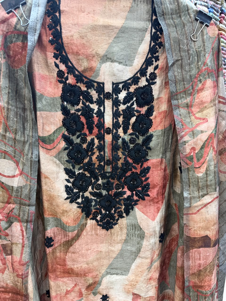 Muslin Digital Print Back Berry New Edition