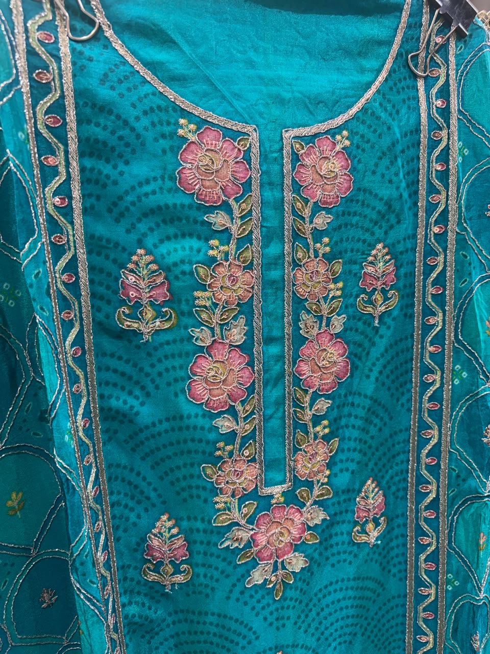 Dishin Crepe Brush Print Luxury Suits