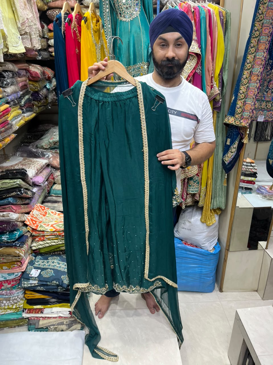 Luxuries Chinnon Dabka Plazo Suit