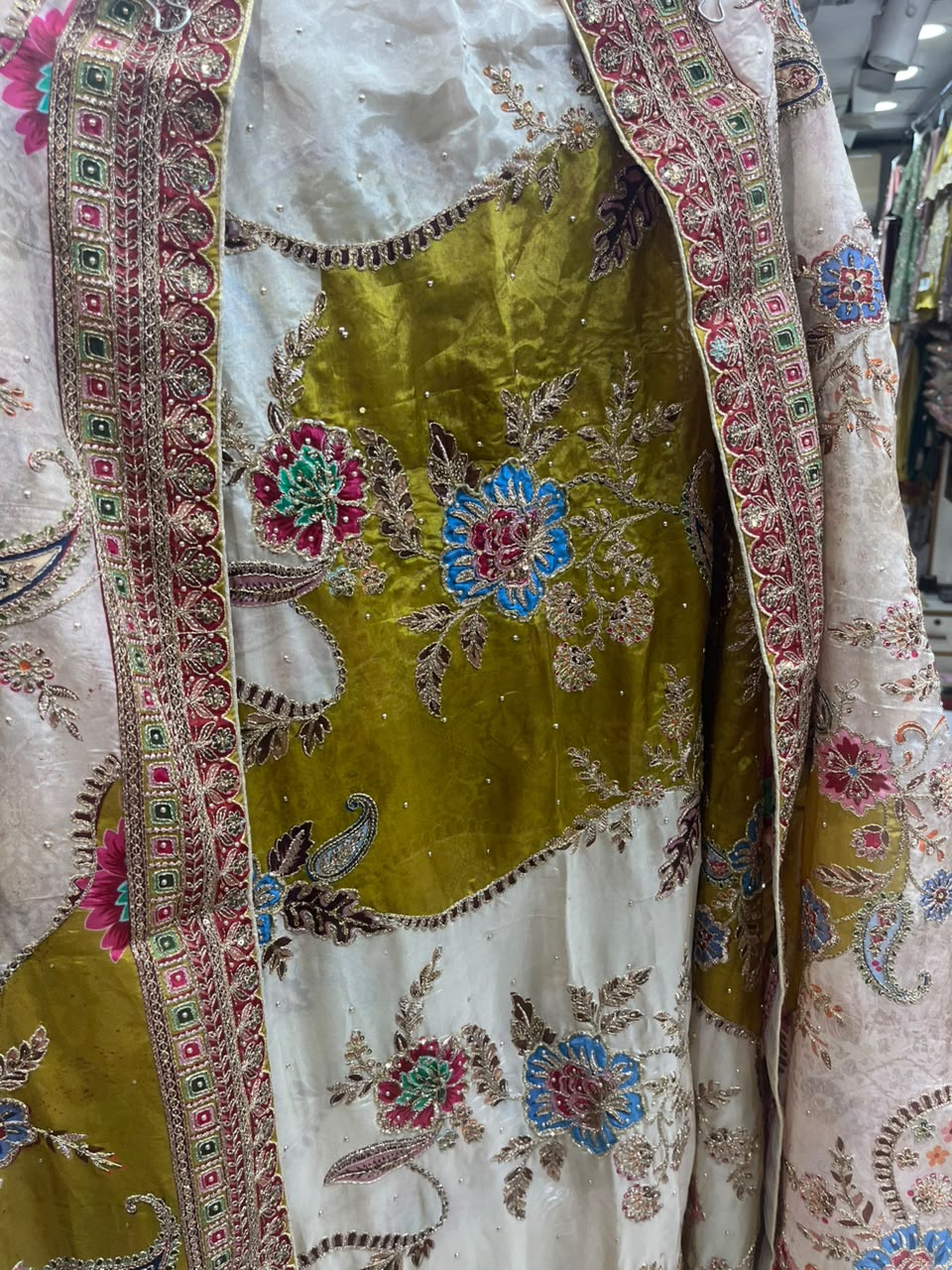 Luxury Wedding Suits Organza Heavy Border Dupatta