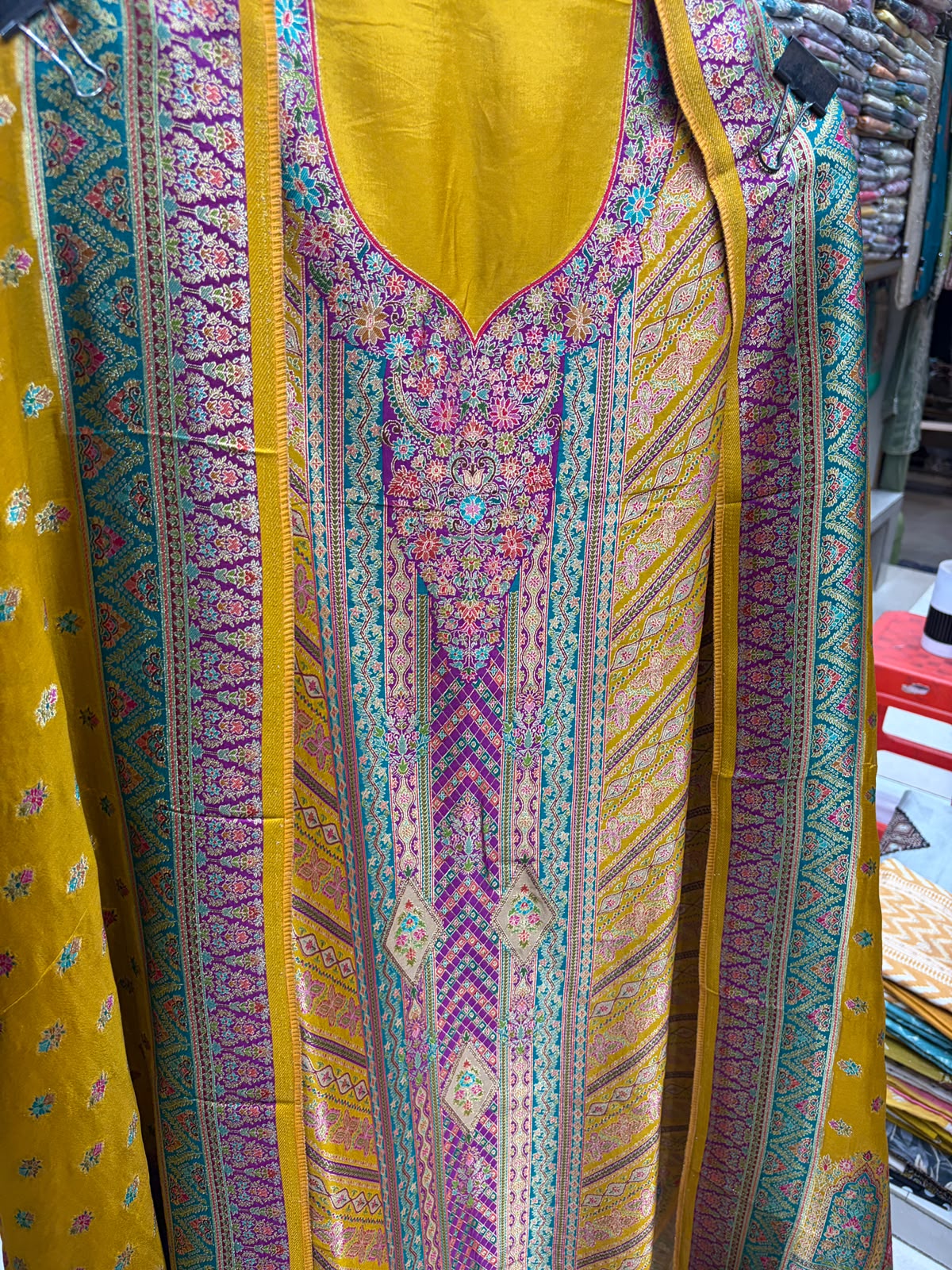 Premuim Silk Kimkhwab Look Position Weave - Jaal Edition