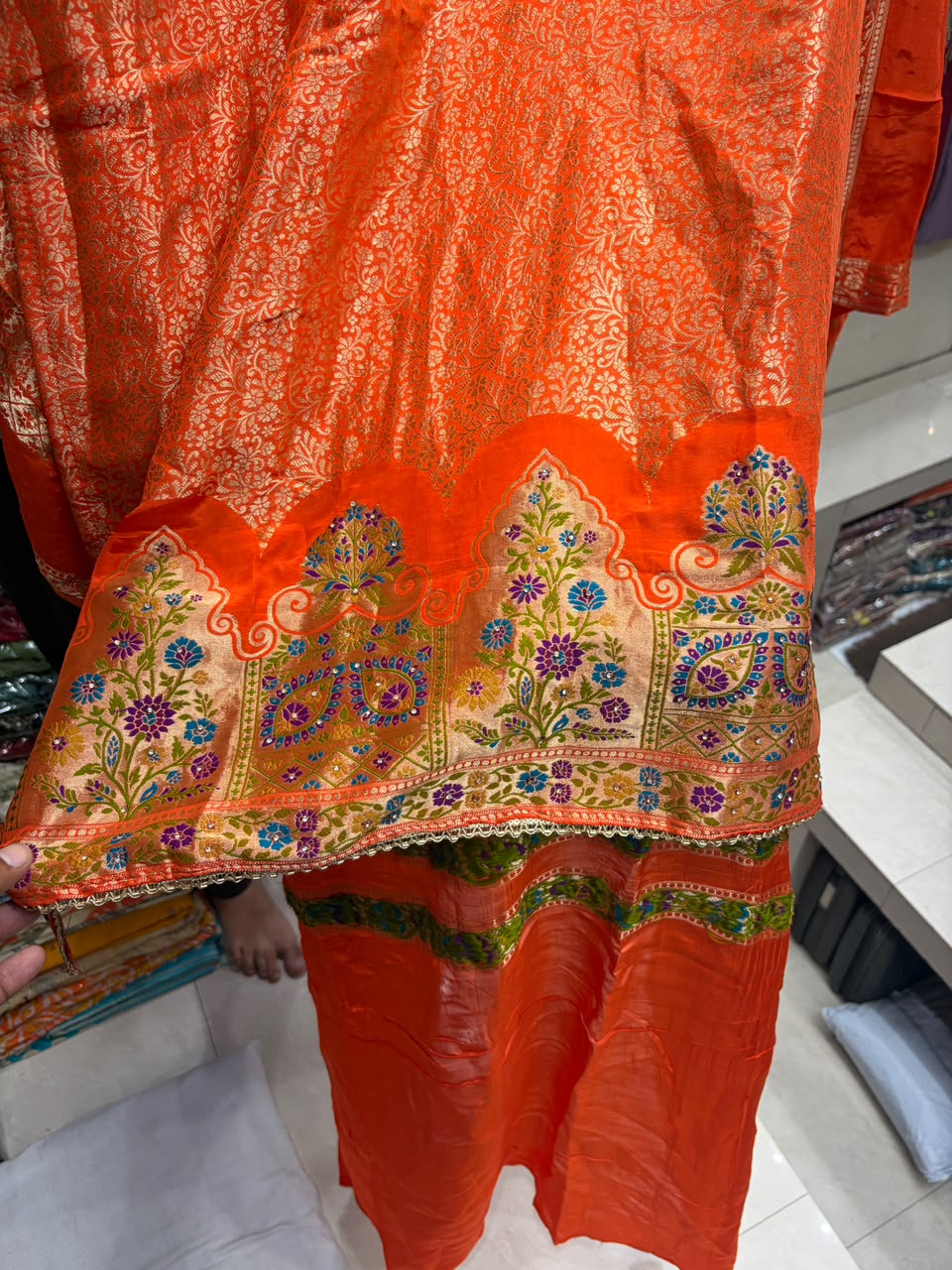 Kanjivaram Silk Heavy Mirror Neck - New Edition 3