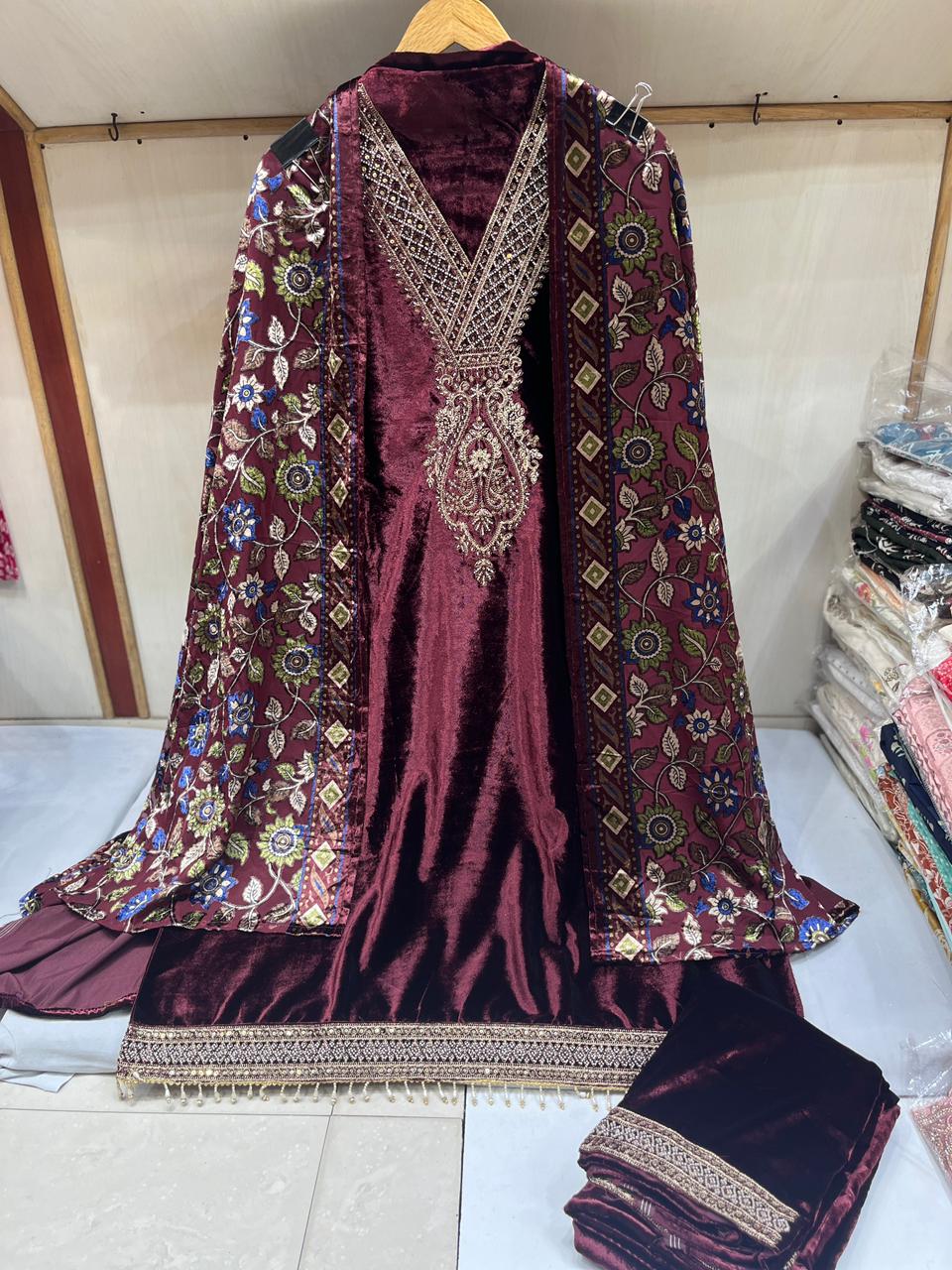 BEAUTIFUL VELVET BRASSO DUPATTA