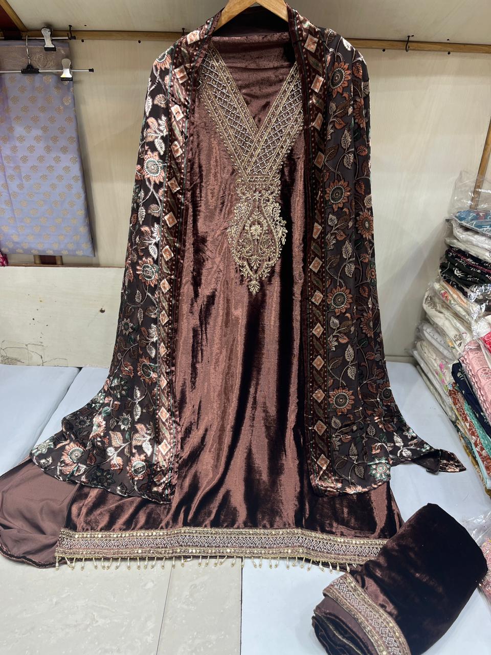 BEAUTIFUL VELVET BRASSO DUPATTA