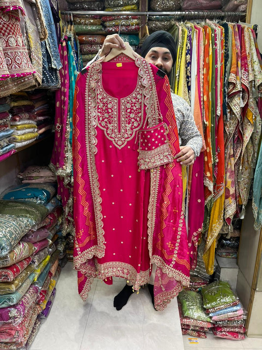 Pure Dola Silk with Bandhni Dupatta with Potli