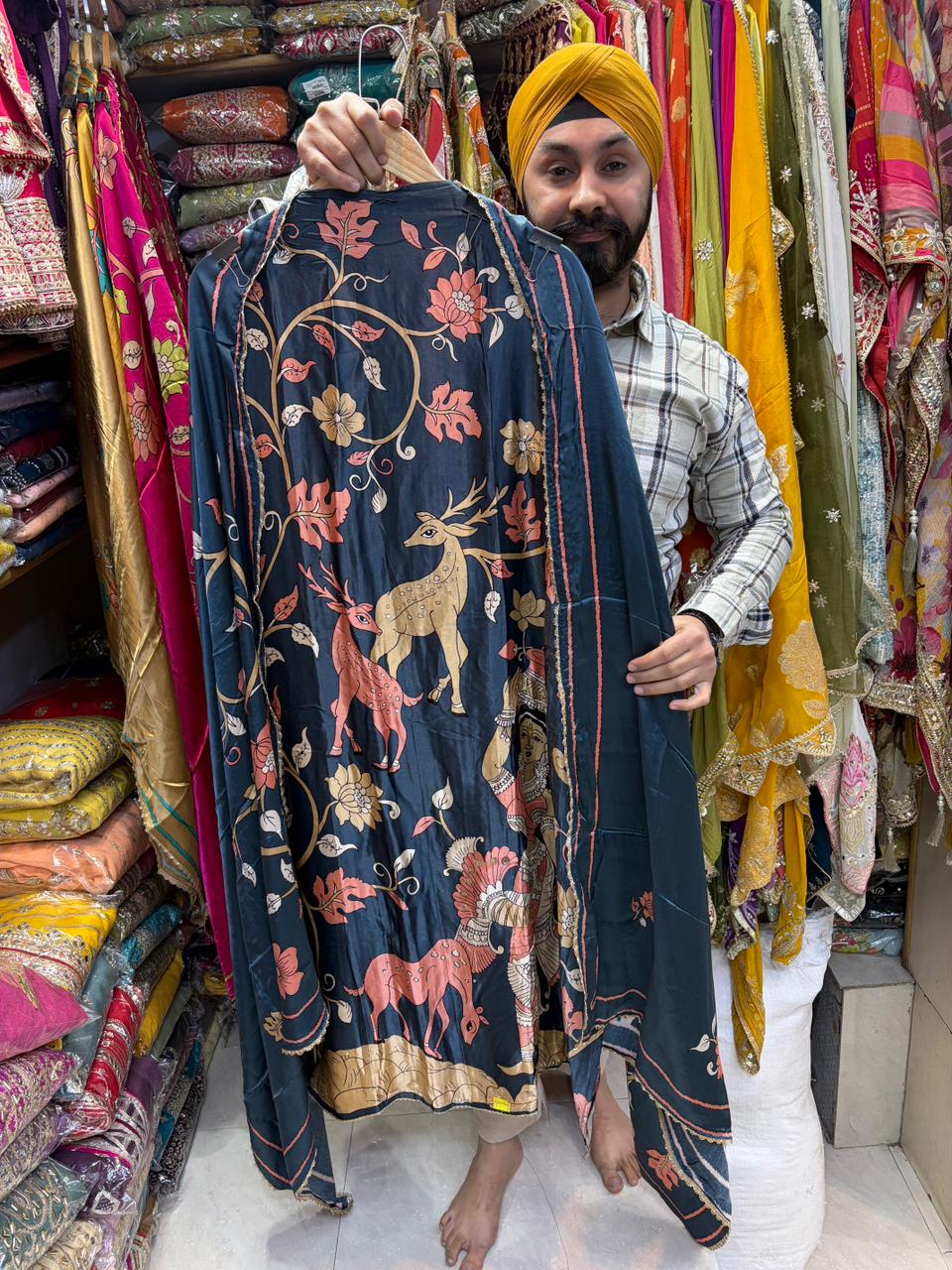 Gajji Silk Figures Print - Design no 3
