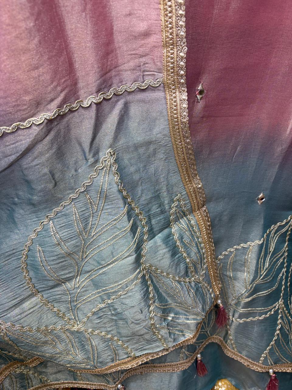 Pure Shimmer Glass Tissue Designer Mirror Suits