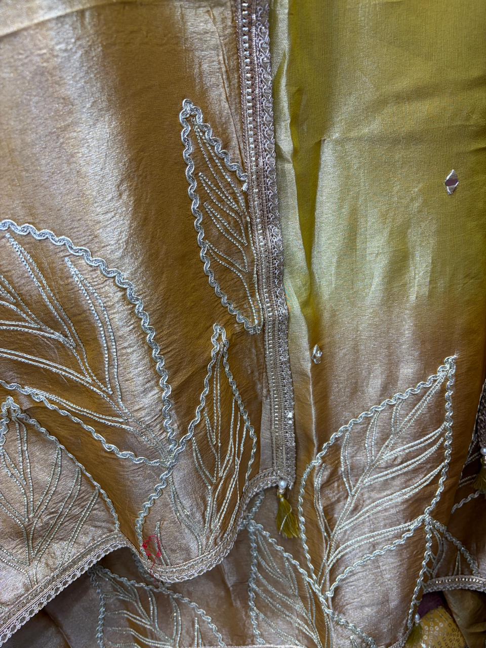 Pure Shimmer Glass Tissue Designer Mirror Suits