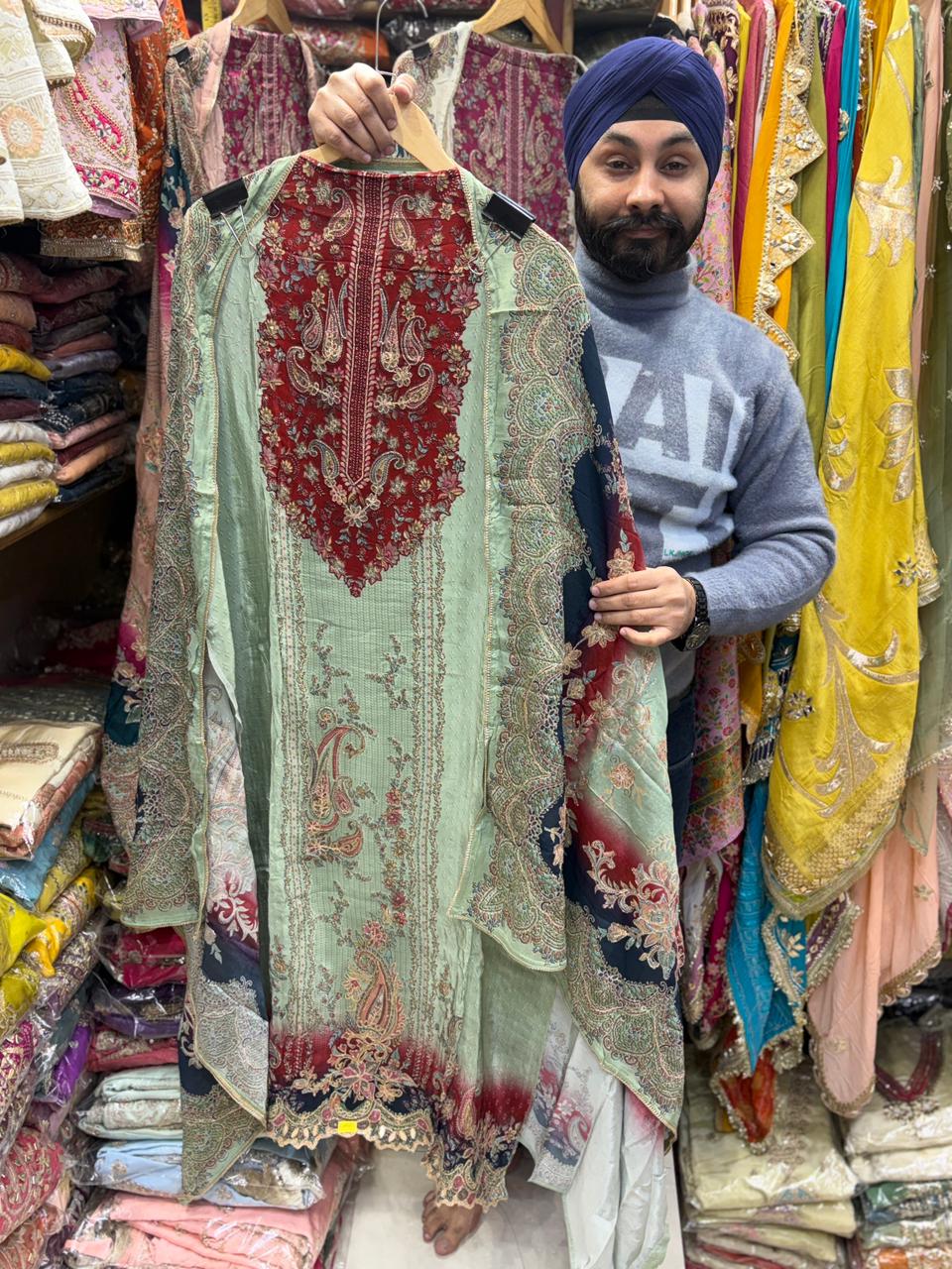 Pure Crepe Floral Print Zari Embroidery Suits