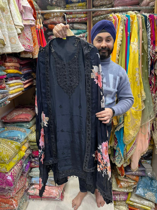 Pure Crepe Embroidered With Organza Floral Dupatta