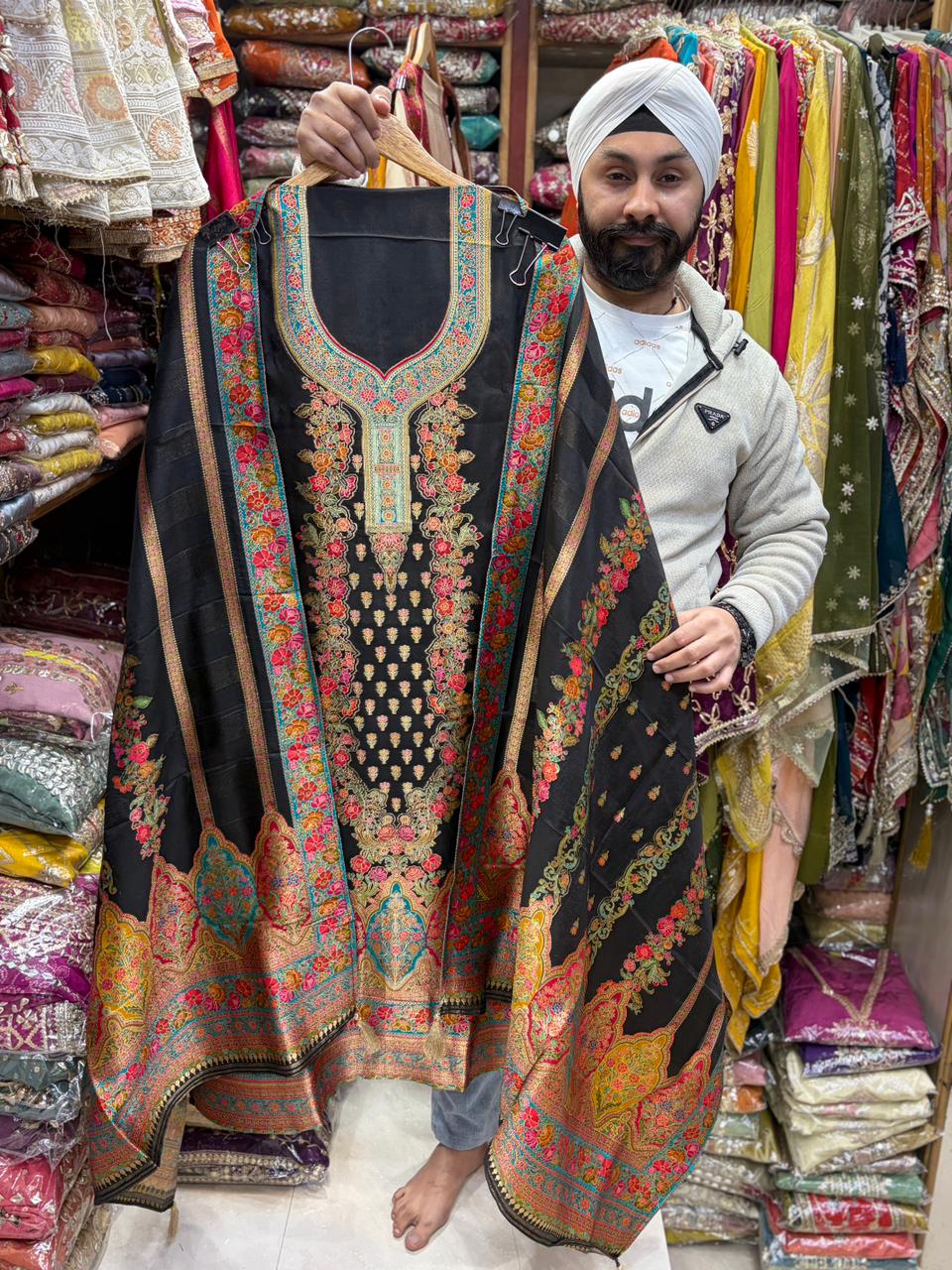 Silk Jacquard Weave with Position Print Beauty