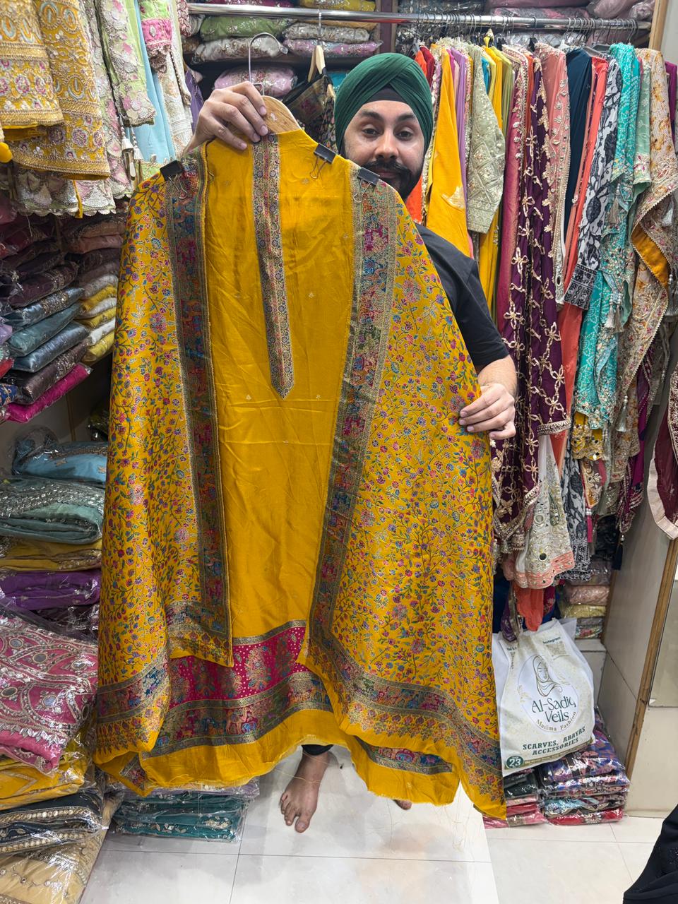 Pure Silk Banarasi Weave Heavy Dupatta Figures Ghera