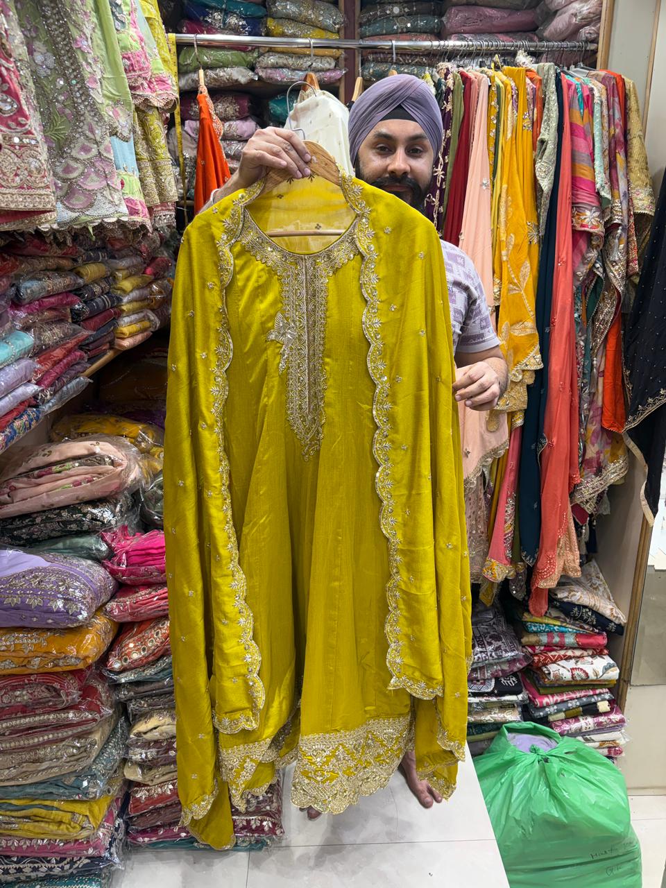 Elegant Anarkali Pant Suit with Minimum work