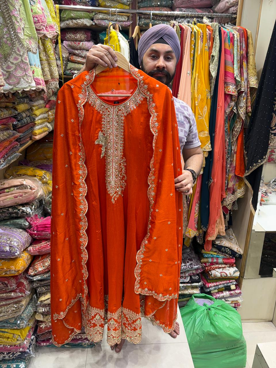 Elegant Anarkali Pant Suit with Minimum work