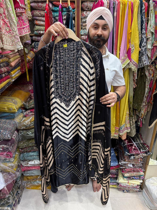 Gajji Silk Laheriya Bandhni Beautiful design