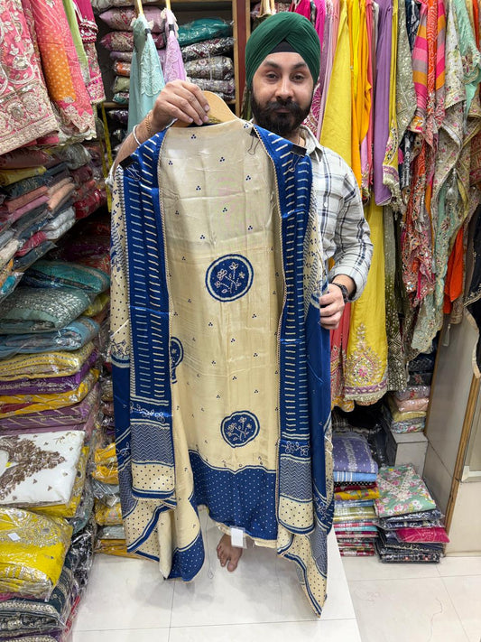 Gajji Shaded Bhandej with Vibrant Color