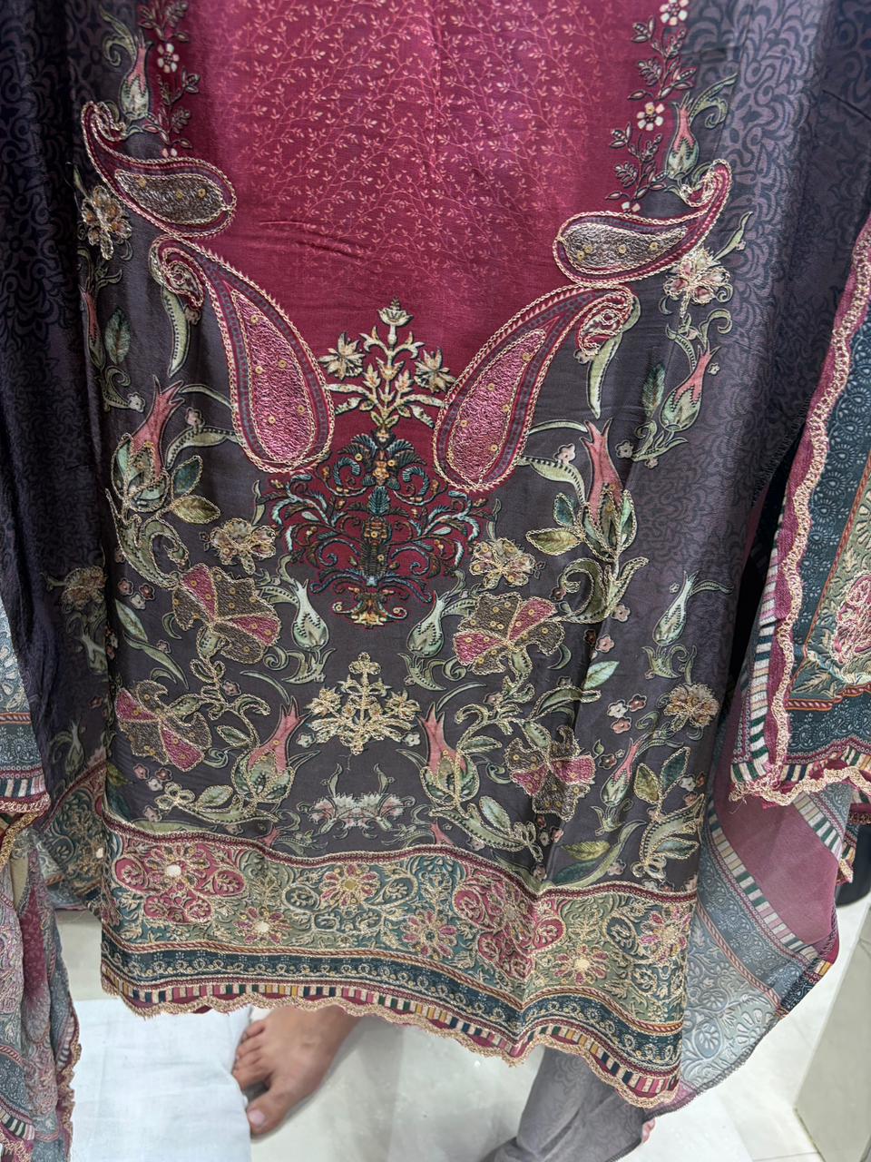 Pure Crepe Floral Zari Work Suit