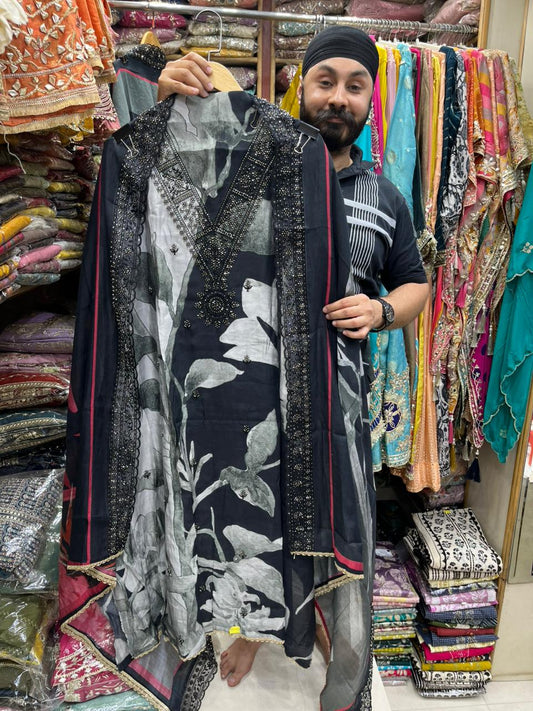 Muslin Black Solo With V Style Neck D no 1