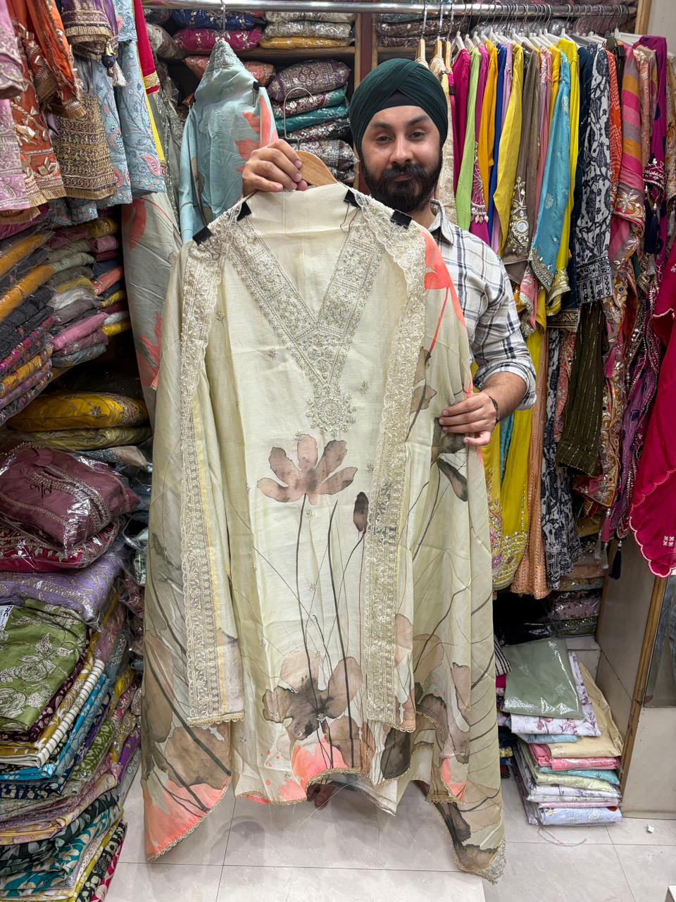 Muslin Floral Print V Neck Heavy Dupatta D no 3