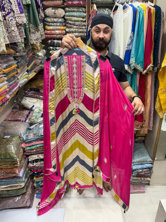 Gajji Laheriya Phulkari Neck Chinnon Dupatta - 19
