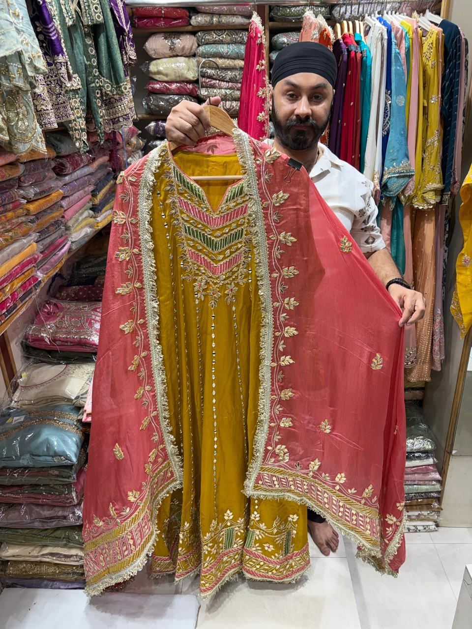 Chinnon Anarkali Contrast Dupatta - Mirror gotta work