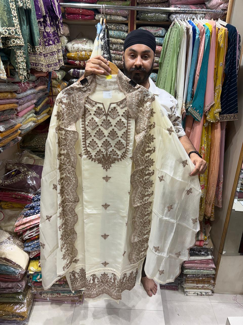 Mul Chaderi Stunning Thread Suit