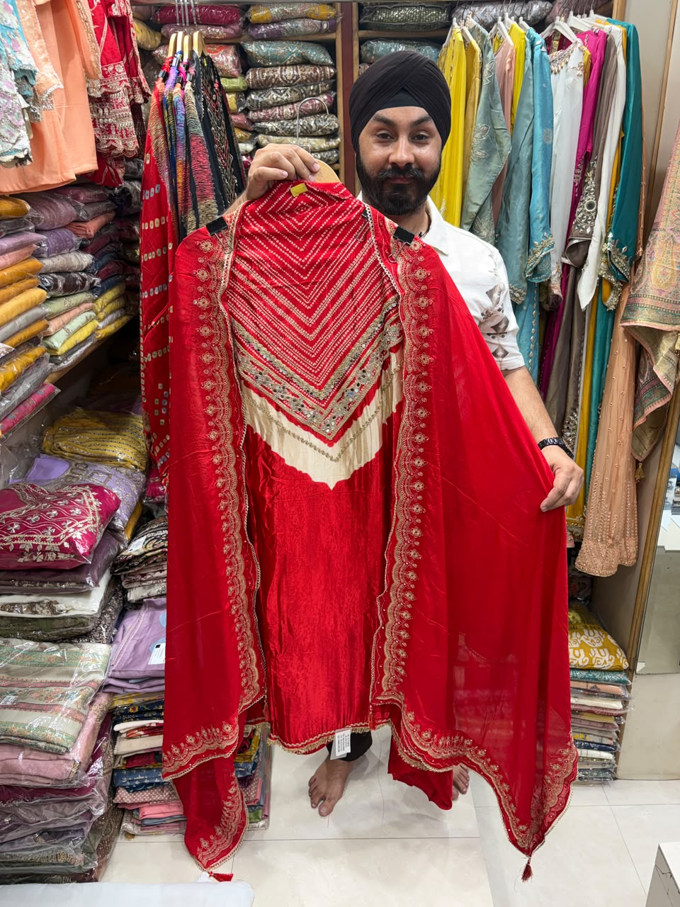 Gajji Solo Red Bhandhni V Neck - Edition no 20
