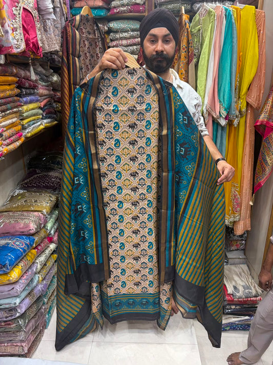 Maheshwari Patola Print Zari Border