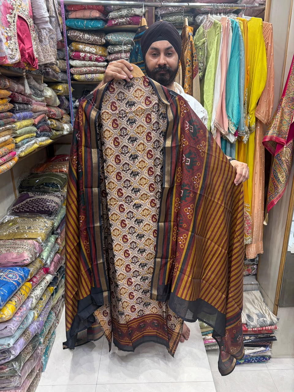 Maheshwari Patola Print Zari Border