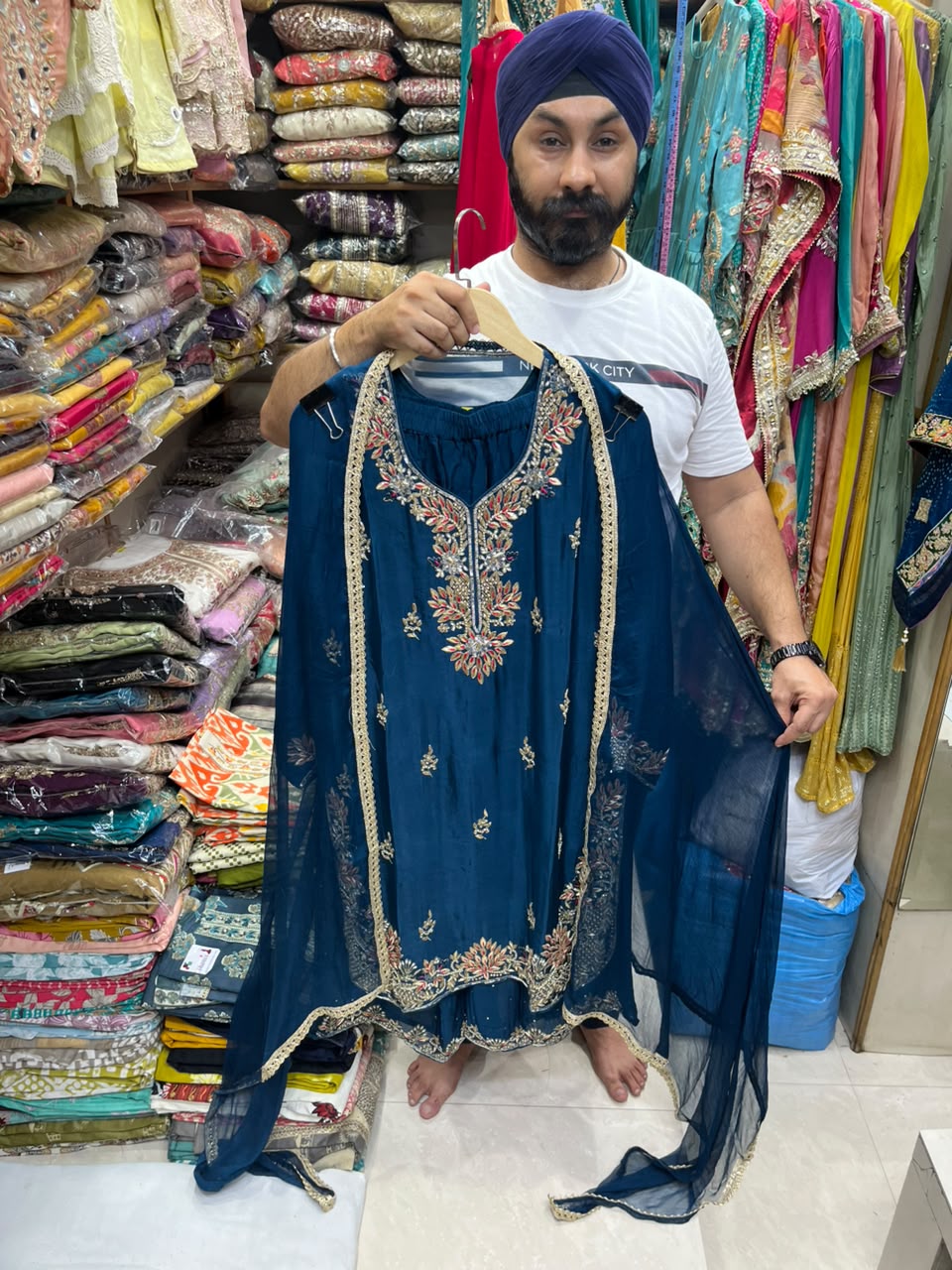 Luxuries Chinnon Dabka Plazo Suit