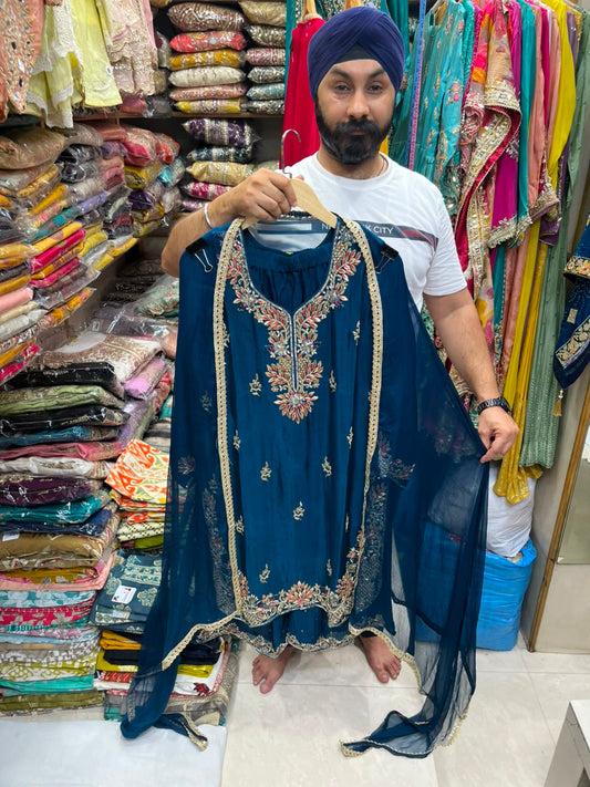 Luxuries Chinnon Dabka Plazo Suit