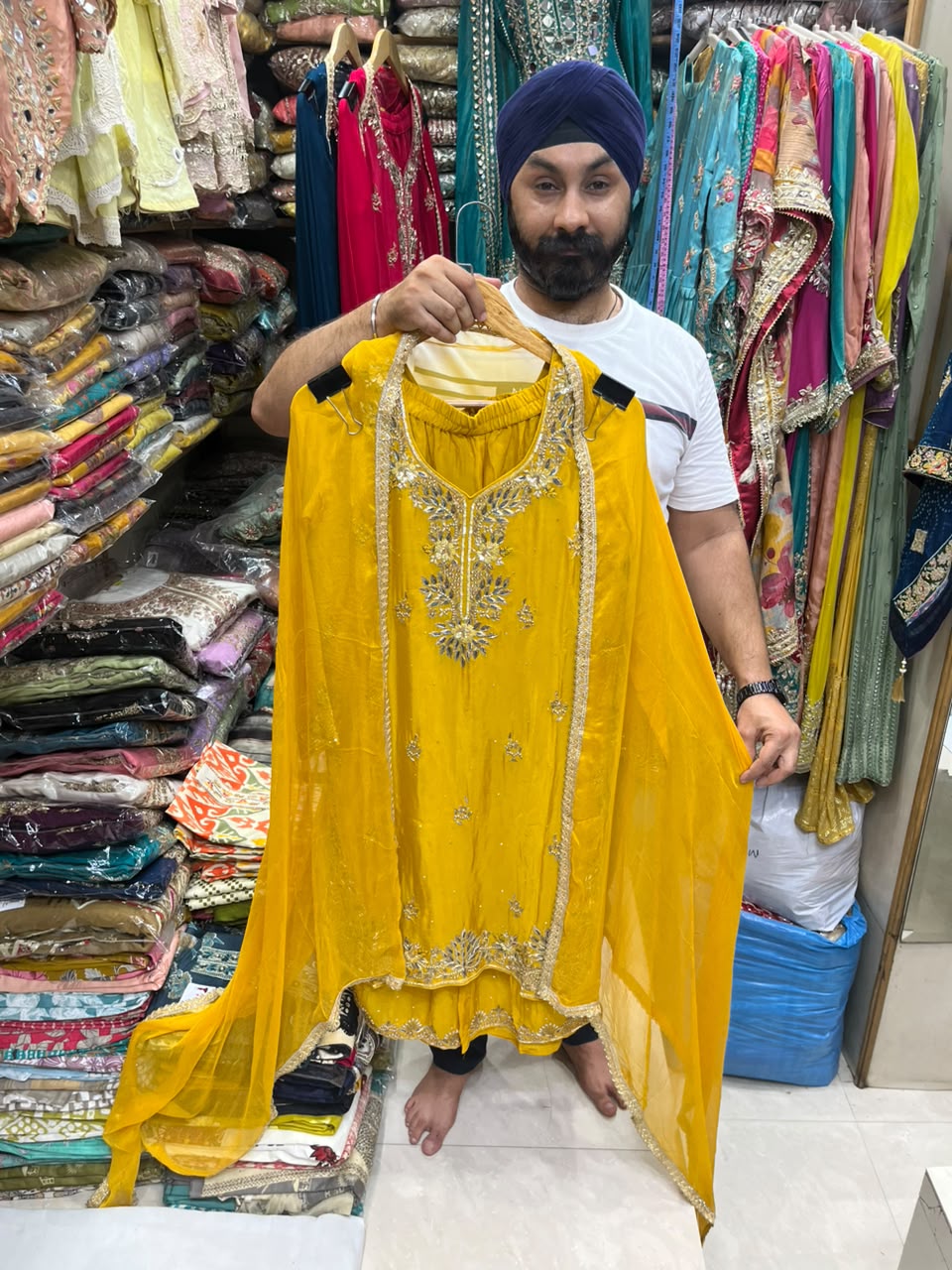 Luxuries Chinnon Dabka Plazo Suit