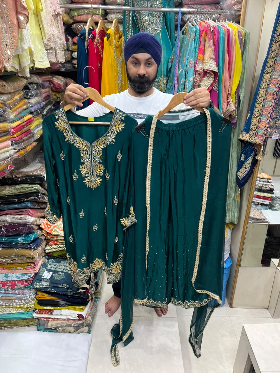 Luxuries Chinnon Dabka Plazo Suit