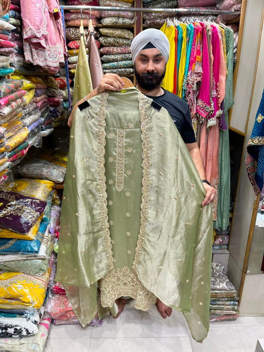 New Giraffe Shimmer Heavy Border Suit Dupatta