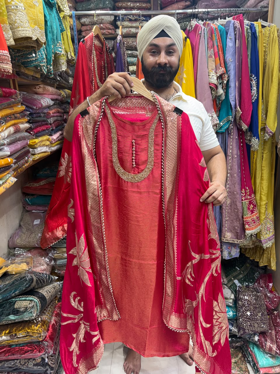 Viral U Neck Shimmer Dola Silk Dupatta