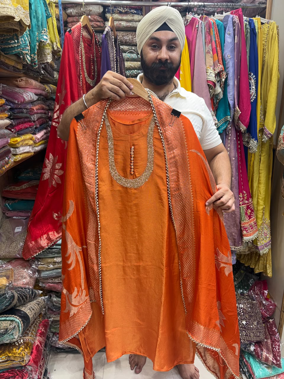 Viral U Neck Shimmer Dola Silk Dupatta