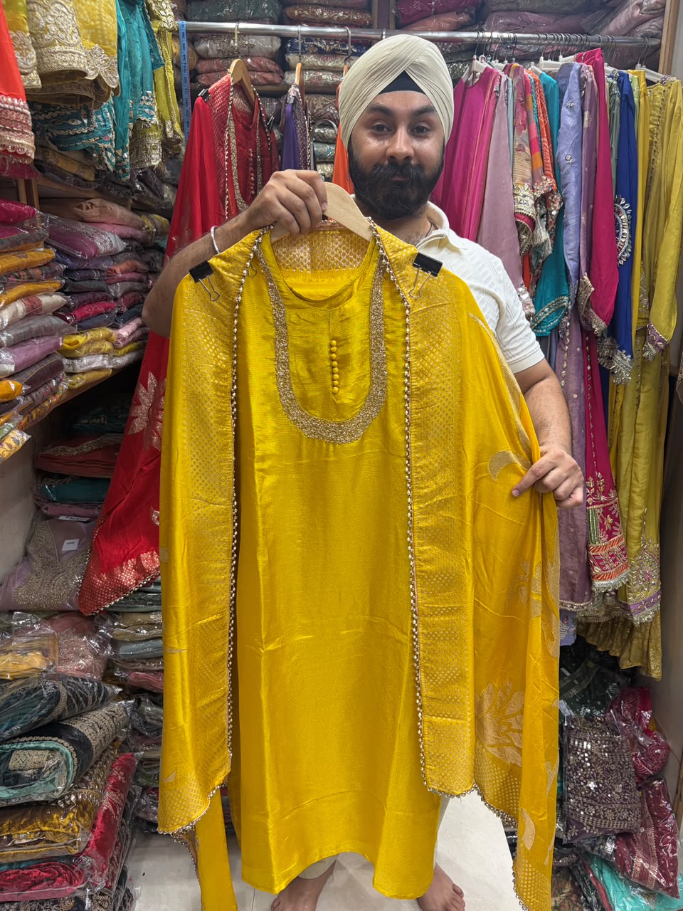 Viral U Neck Shimmer Dola Silk Dupatta